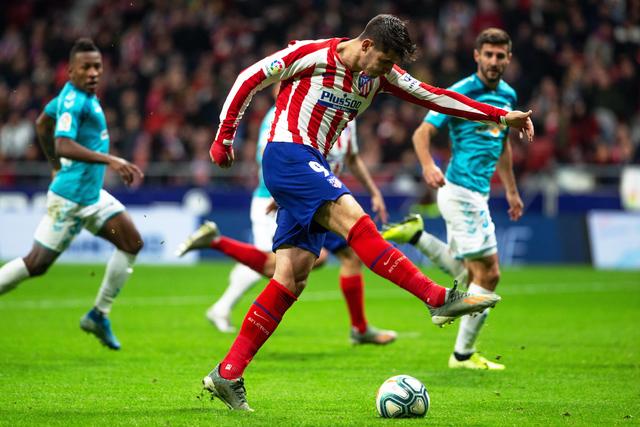 詹皇:湖人不进季后赛因天灾人祸